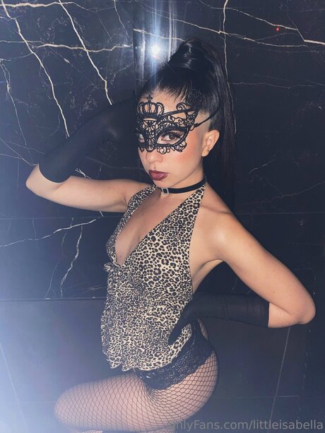 Littleisabella hot pornstar img
