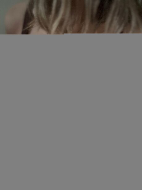 U321844755 perfect actress photo