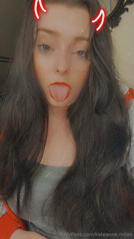 Kateanne Milan top star photo