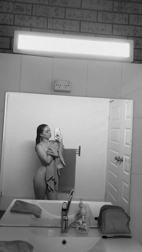 Nahalial33 nice actress photo