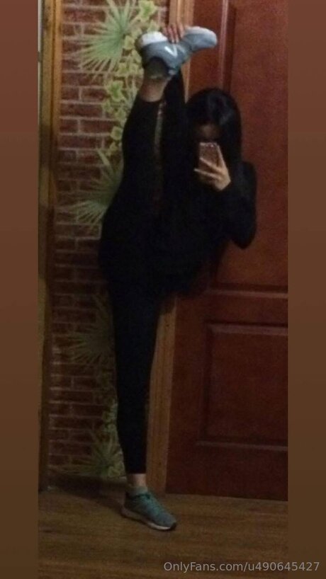 U490645427 beautiful model archive