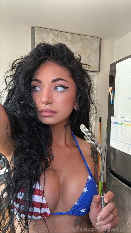 Twisted Gem porn actress gallery