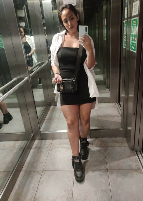 Amelia3107 pornstar gallery