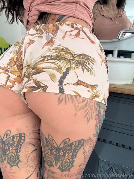 Tattooedselene hd star pics