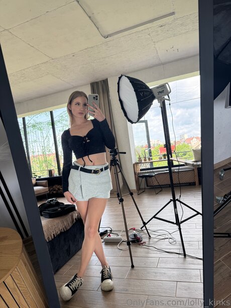 Lolly Kinks top actress archive