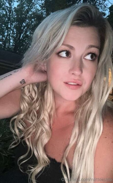 Nattoolate porn model images
