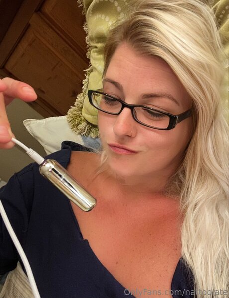 Nattoolate high quality actress galleries