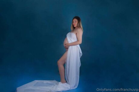 Franchuvip model erotic image