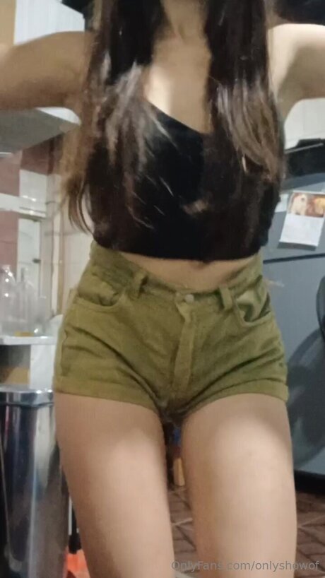 Onlyshowof star nude photo