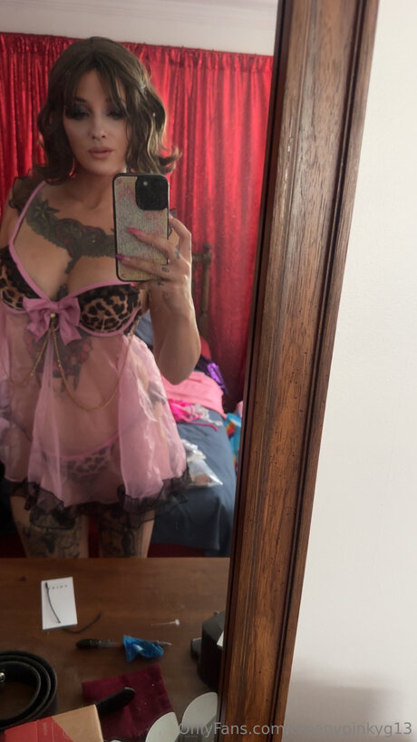 Creepypinkyg13 perfect actress gallery