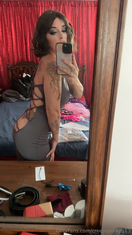 Creepypinkyg13 exclusive star pictures