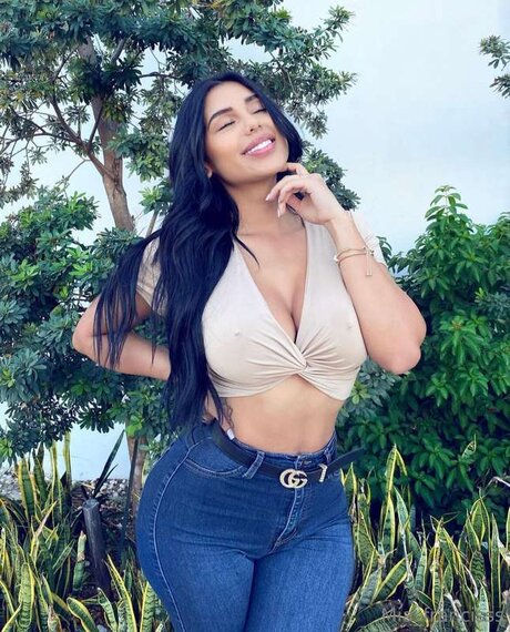 Miafrancis pornstar pretty img