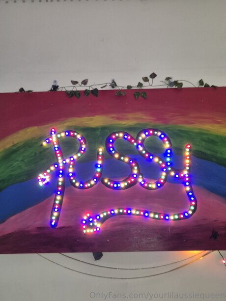 Yourlilaussiequeen star pornographic pictures