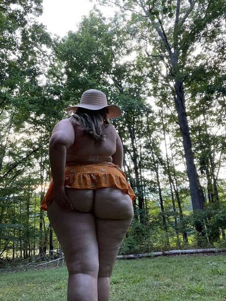 Squishysophiee model exclusive pics