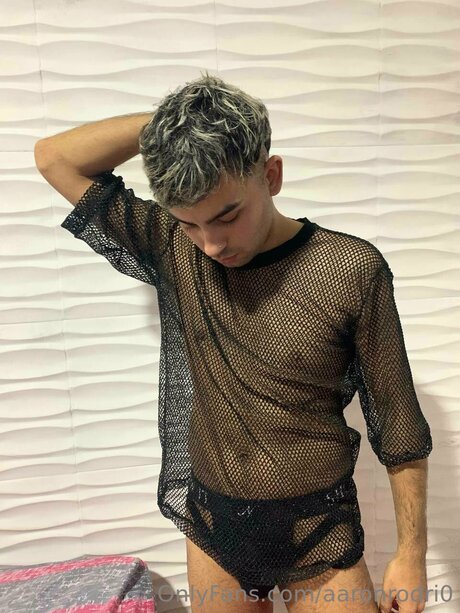 Aaronrodri0 model sexy images