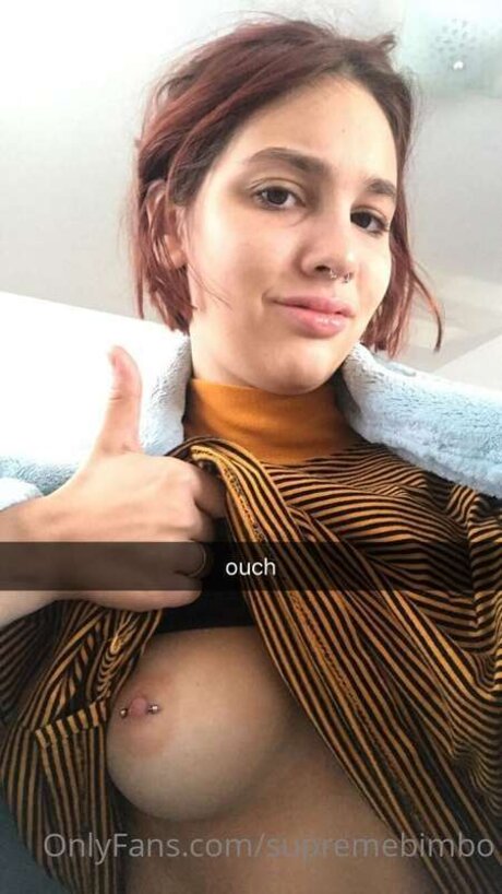 Supremebimbo top model photo