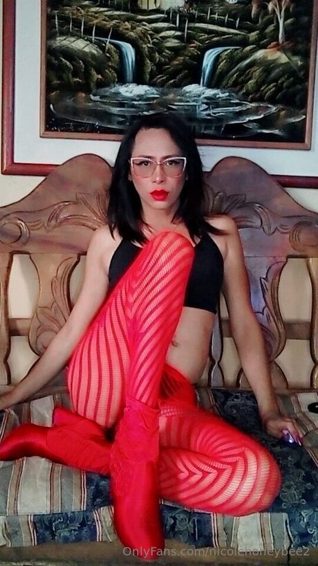 Nicolehoneybee2 pornographic model pictures