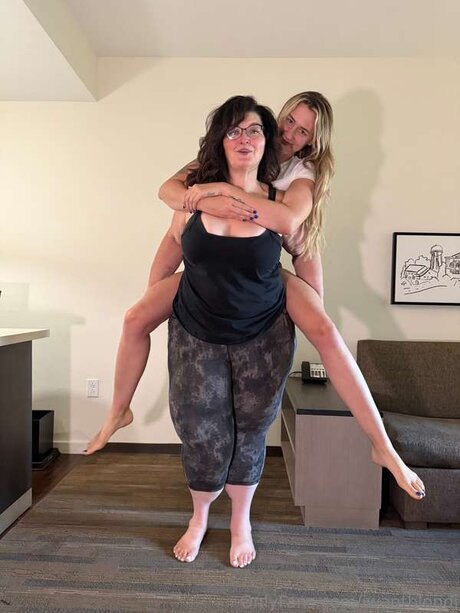 Iwantblondi pornstar nudes images