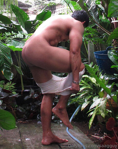 Saagguy model high quality photo