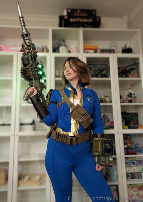 Spicypepperxx sexy model image