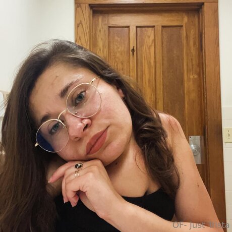 Tristamariemcg pretty actress photo