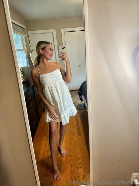 Lcsprettyfeet erotic actress galleries