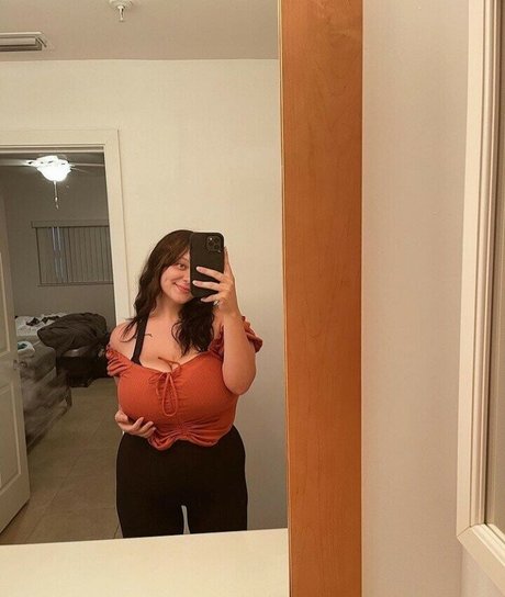 xoangel pretty model image