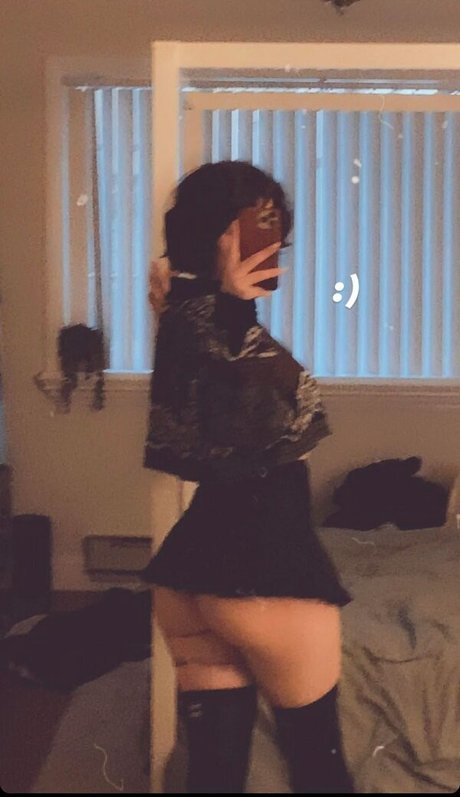 Ltlyata porn model photos