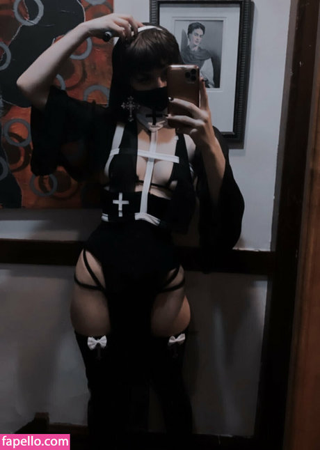 Ltlyata model sex pic