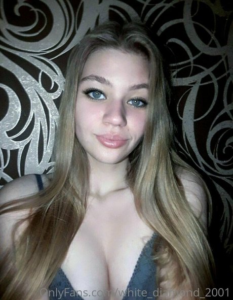 white diamond 2001 exclusive actress photo