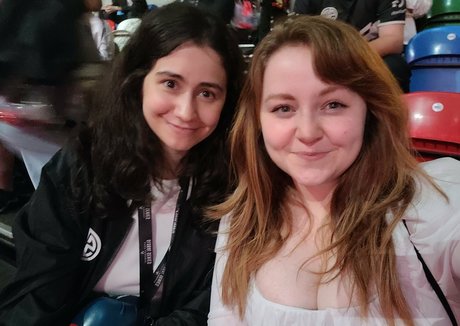 Holiwhirl top actress photo