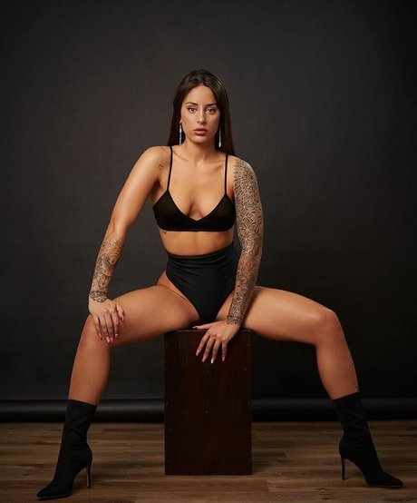 Cami Barigozzi model xxx pictures