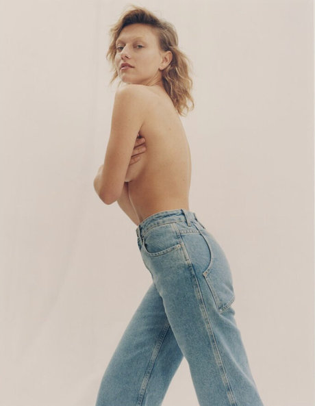 Ella Kernkamp star naked image