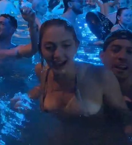 Luplupka model beautiful pics