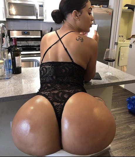 Gabby Gavino xxx model picture