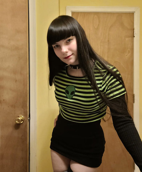 Morbid Mist model nude picture