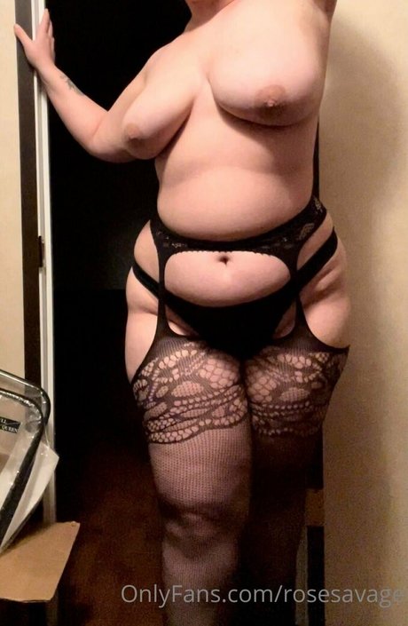 rosesavage model naked archive