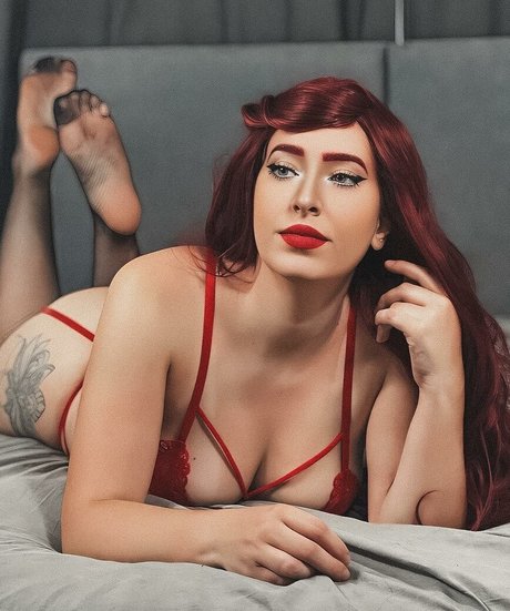 Sweet Vaa star naked archive