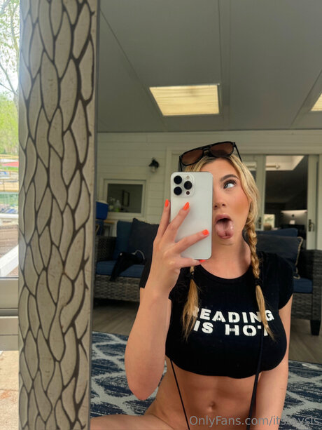 itstaysis model xxx archive