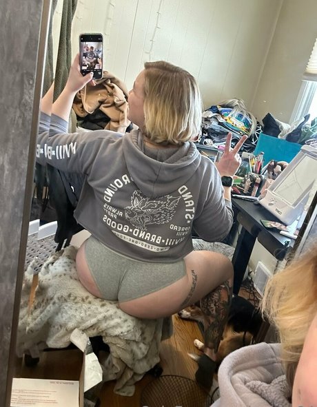 sunny84 pornstar sexy pic