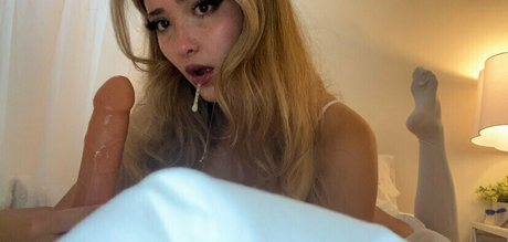 DaisyMae sex model picture