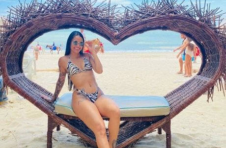 Flavia Carolayne pornstar erotic pics