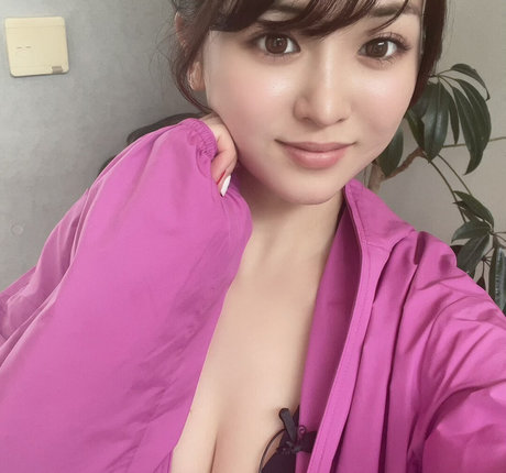 Minami 3s model adult picture