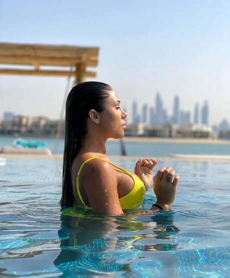 Sandra Afrika model free image