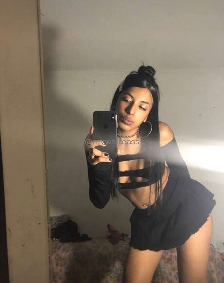 Yourwhiteass hd model picture