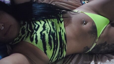 uncut onlyfans beautiful pictures