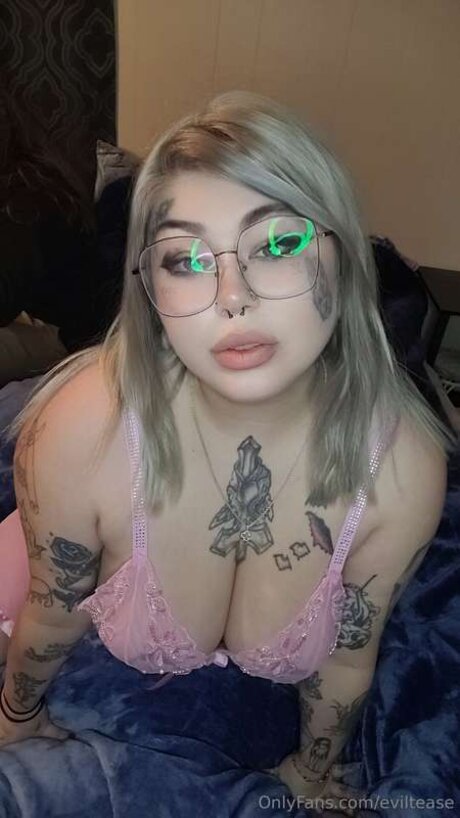 Eviltease star naked archive