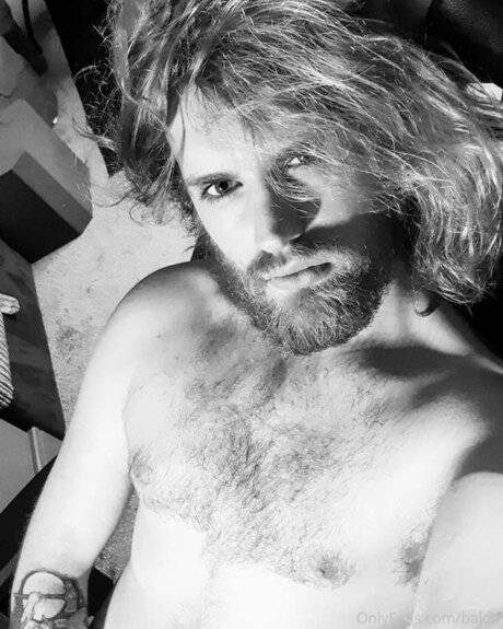 Baldir beautiful model img