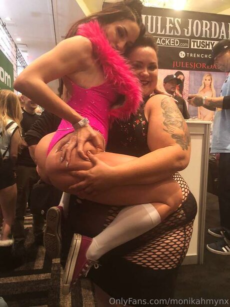 Monikamynx69 art pornstar galleries