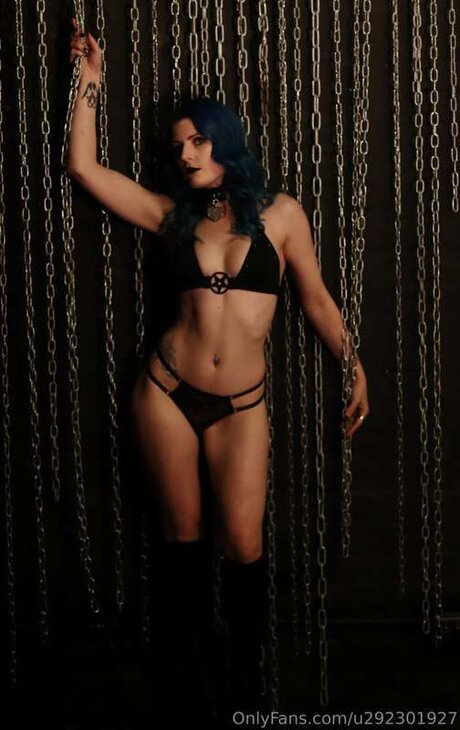 U292301927 nice model image